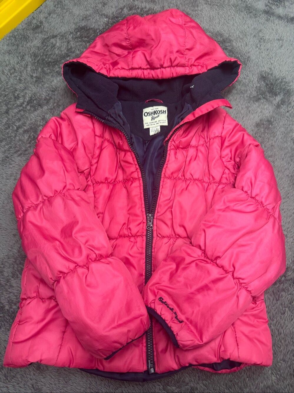 OshKosh B'gosh Puffer Jacket, Size Girl’s 7 in good shape! Warm pink OshKosh B
